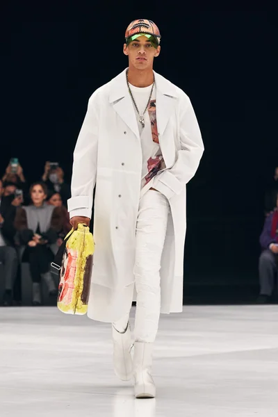 Look 37